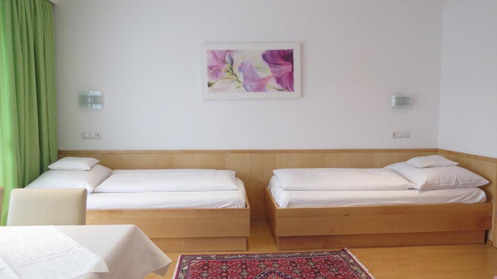 Apartement Maria Trost กราซ ภายนอก รูปภาพ